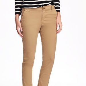 Old Navy Skinny Everyday Khaki Pants
